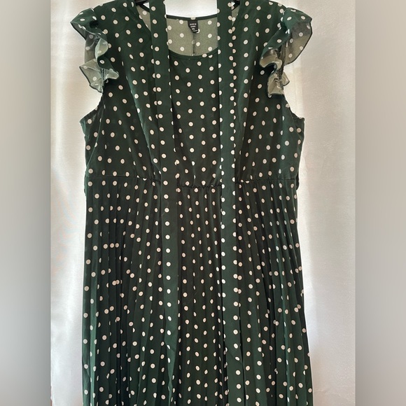 Plus Polka Dot Print Butterfly Sleeve Belted Dress - Picture 2 of 5